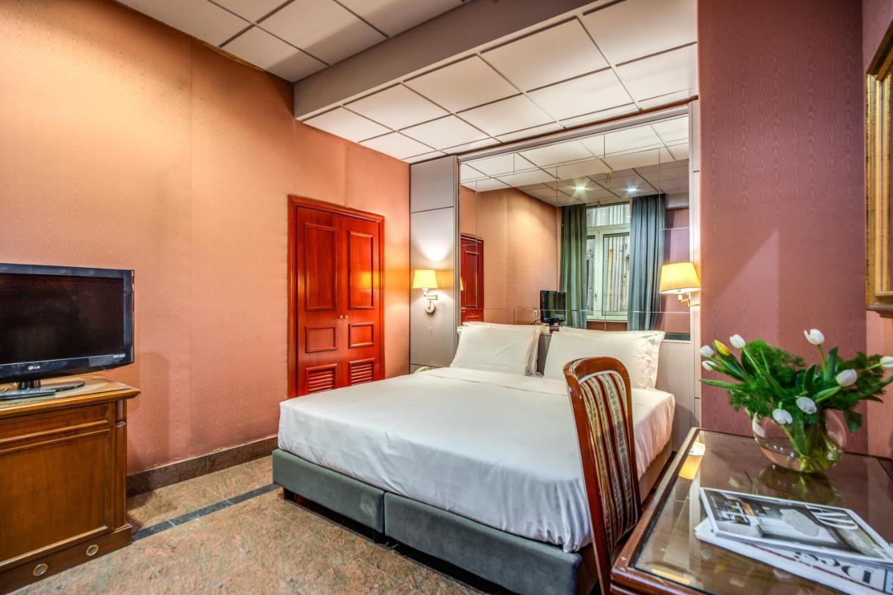 Castro Pretorio Easy Rooms Rome Bagian luar foto